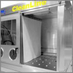 CleanLine 1500 | split working area through silicone curtain CleanLine 1500 | split working area through silicone curtain